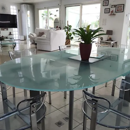 De Avec Piscine, Billard&pétanque Hébergement de vacances Saint-Georges-de-Didonne