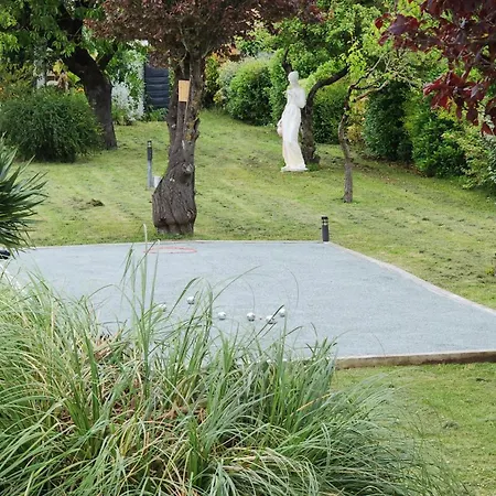 De Avec Piscine, Billard & Petanque Holiday home