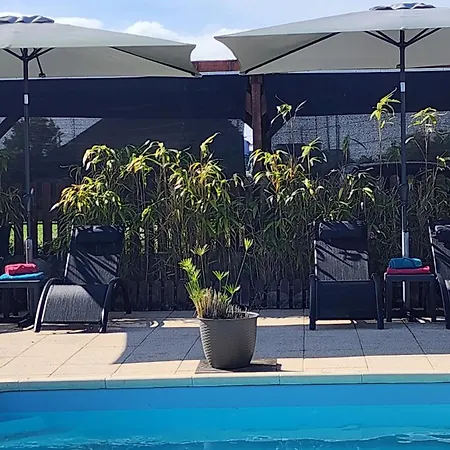 Hébergement de vacances De Avec Piscine, Billard&pétanque