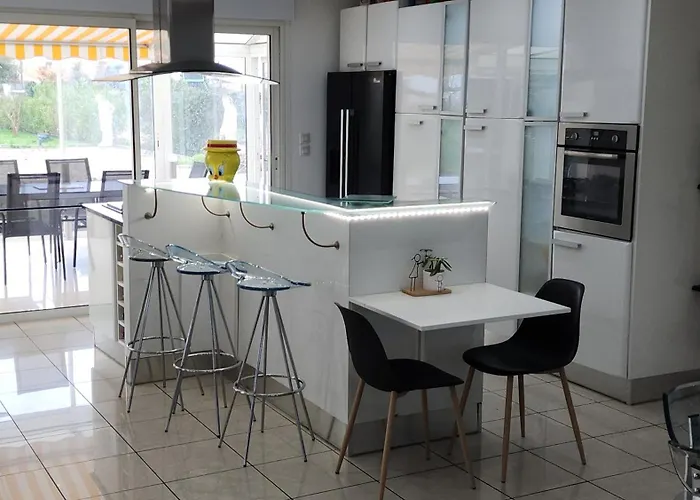 De Avec Piscine, Billard & Petanque