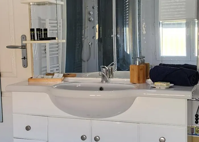 Holiday home De Avec Piscine, Billard & Petanque