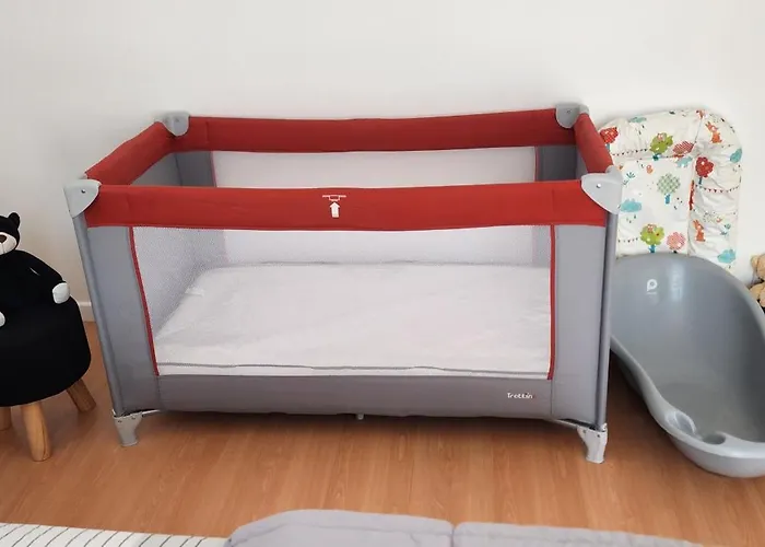 De Avec Piscine, Billard & Petanque Holiday home *